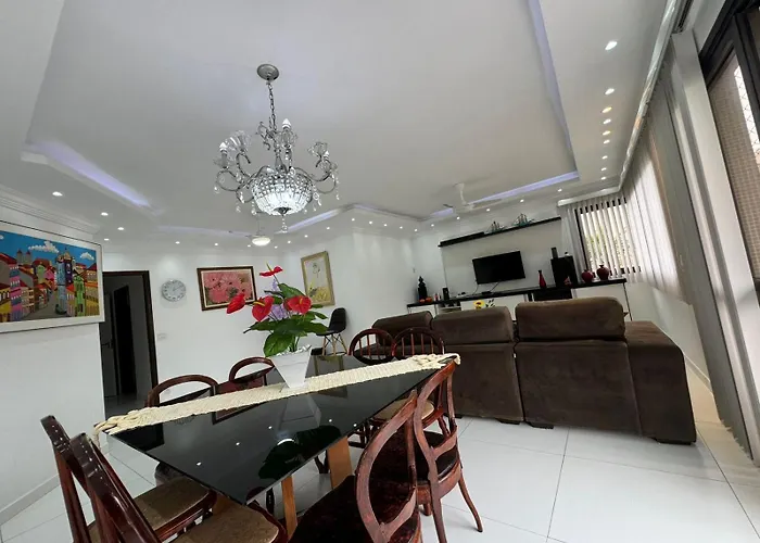 Excelente Apartamento Proximo A Praia Da Enseada